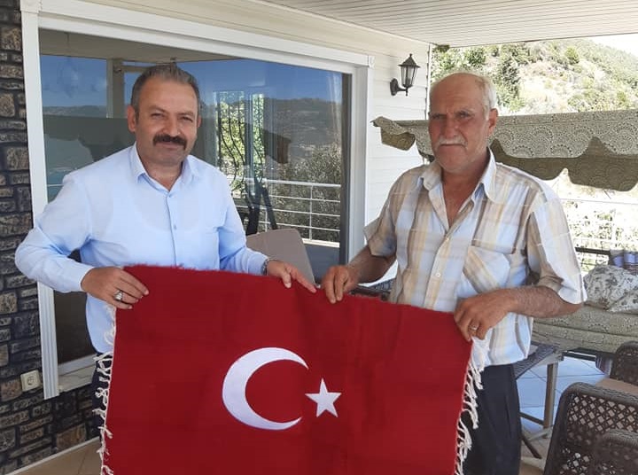 Genel Başkanımız Sn. Ali TİLKİCİ ve yönetim kurulu üyelerimiz Tunceli'de donarak şehit olan J.Uzm.Çvş Ferruh DİKMEN'in  ailesini Mersin Silifke'de ziyaret etti.