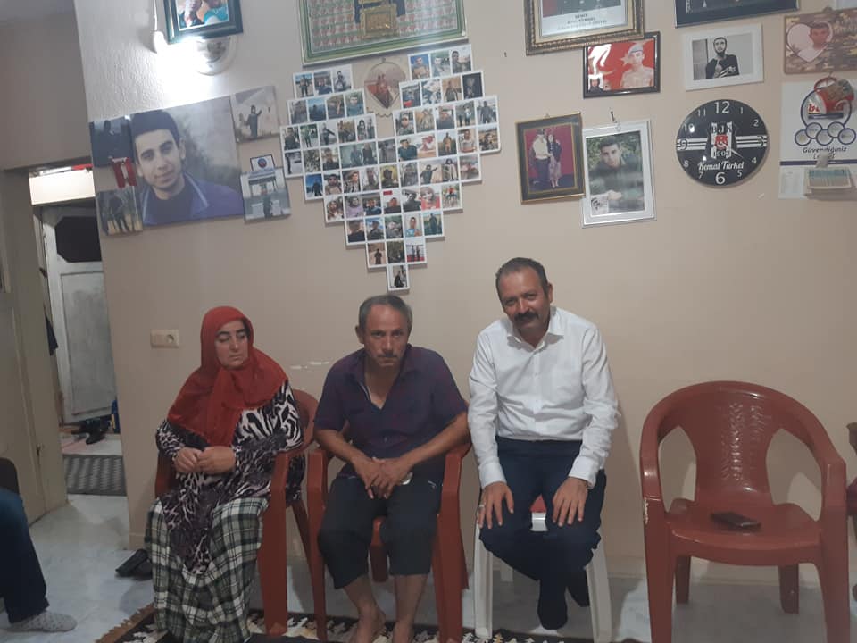 Genel başkanımız Sn. Ali TİLKİCİ ve yönetim kurulu üyelerimiz Tunceli'de donarak şehadete ulaşan Şehit J.Uzm.çvş Asım TÜRKEL'in Mersin'de bulunan ailesini ziyaret etti.